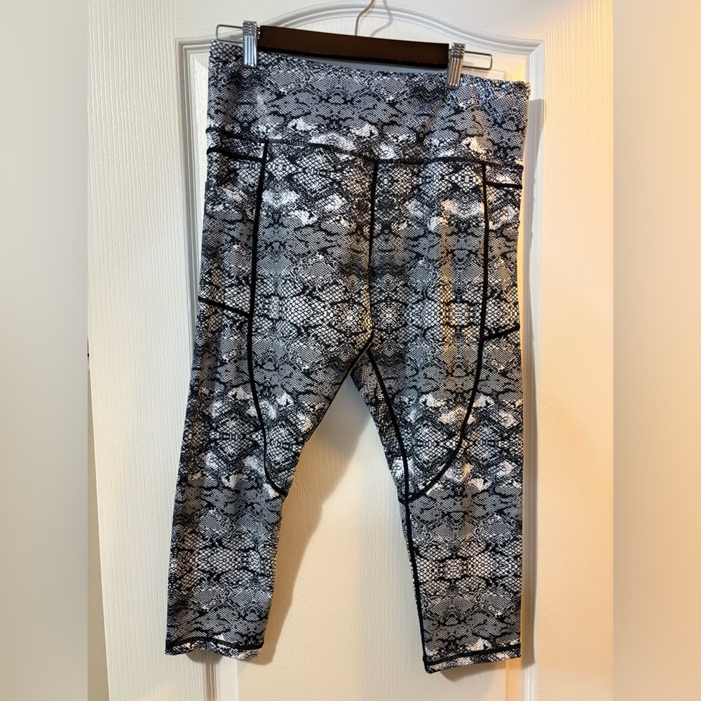 Ziya Sz  14 to 16 high compression leggings with pockets